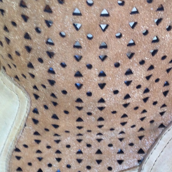 Trask woman’s size 8.5 tan boots - Picture 4 of 12